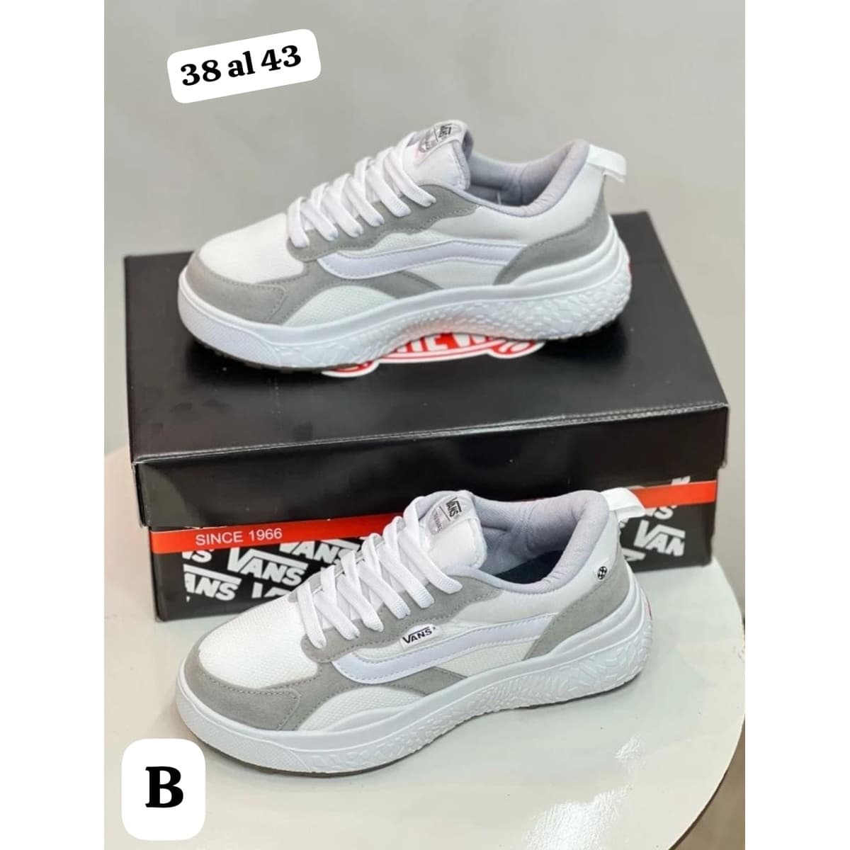 Vans UltraRange — foto 1