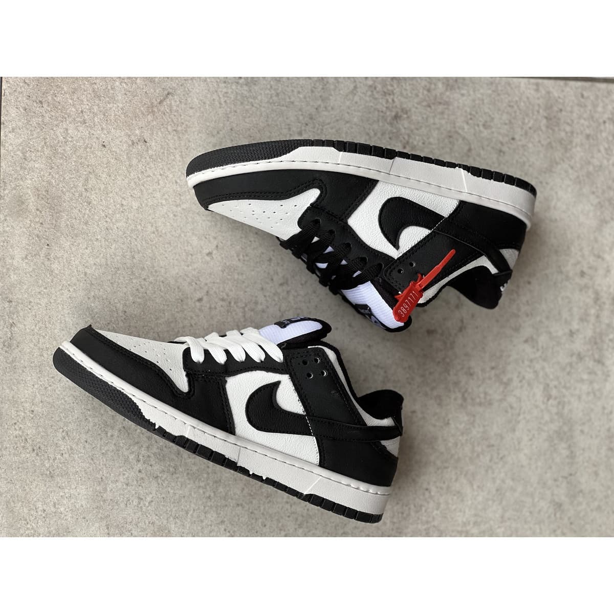 Skate SB Dunk Low Panda Negro/Blanco (Panda) — ángulo alternativo