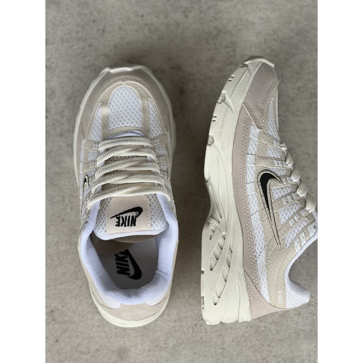 Retro Dad Shoe Blanco/Crema Blanco/Crema — ángulo alternativo